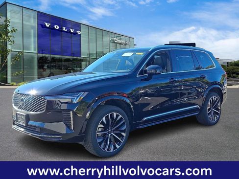 Certified 2025 Volvo XC90 B6 Plus image 3
