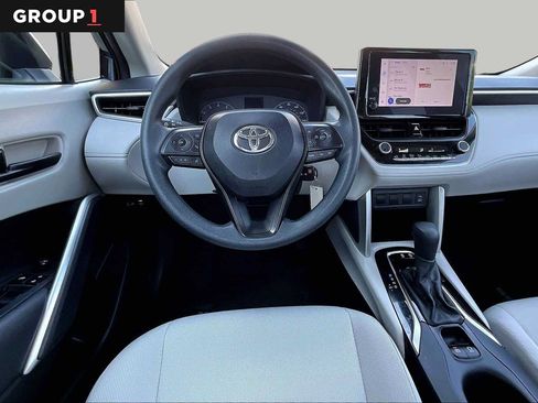 Used 2023 Toyota Corolla Cross L FWD image 6