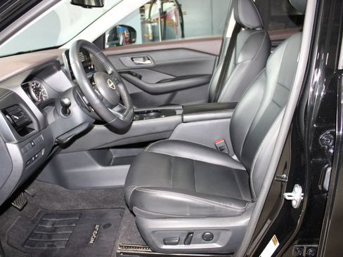 Used 2023 Nissan Rogue SL w/ SL Premium Package FWD image 8