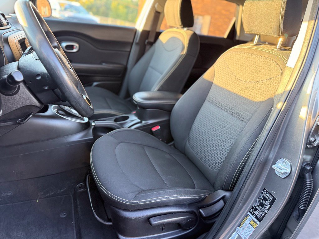 Used 2014 Kia Soul + FWD image 25