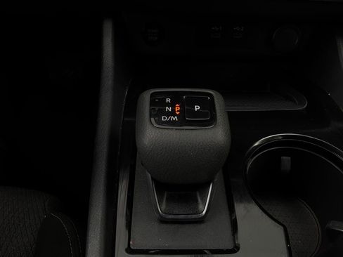Used 2025 Nissan Rogue SV AWD/4WD image 28