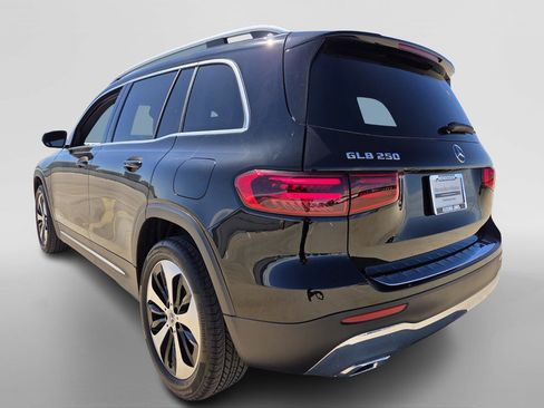New 2026 Mercedes-Benz GLB 250 image 3