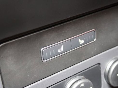 Used 2017 Jaguar F-PACE S image 25