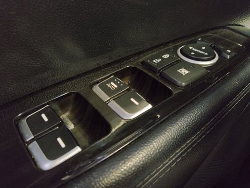 Used 2019 Kia Sorento L FWD image 27