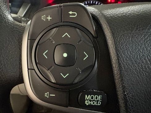 Used 2012 Toyota Camry LE image 7