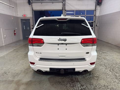 Used 2017 Jeep Grand Cherokee Overland image 6