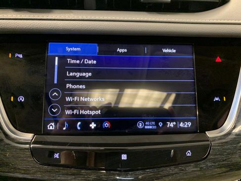 Used 2021 Cadillac XT6 Premium Luxury image 33