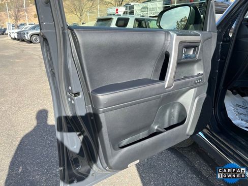 Certified 2024 Toyota 4Runner Limited image 18