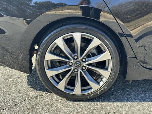 Certified 2023 Nissan Maxima Platinum w/ Sport Mat Group image 17