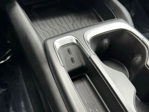 New 2026 Chevrolet Equinox EV LT image 13