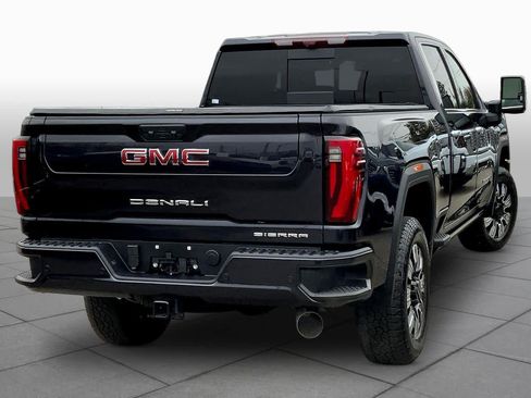 Used 2024 GMC Sierra 2500 Denali w/ Denali Reserve Package AWD/4WD image 12