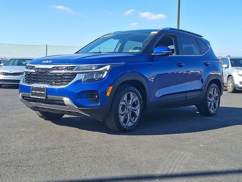 Certified 2024 Kia Seltos S image 3