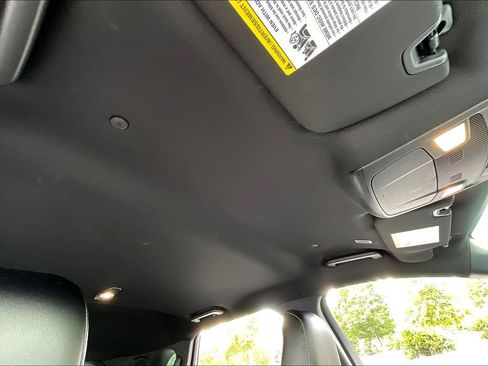 Used 2022 Ford Edge ST image 22