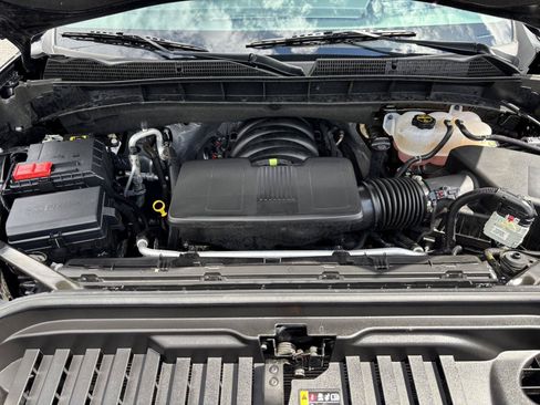 Used 2024 GMC Sierra 1500 Denali w/ Technology Package AWD/4WD image 10