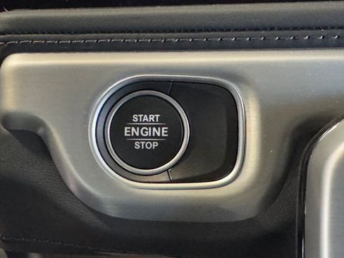 Used 2024 Mercedes-Benz G 550 image 17