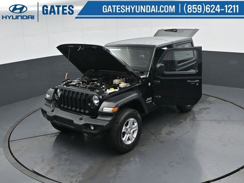 Used 2020 Jeep Wrangler Sport image 47