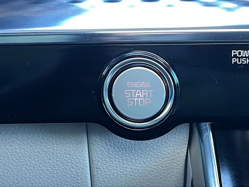 Used 2023 Kia Carnival SX Prestige FWD image 28