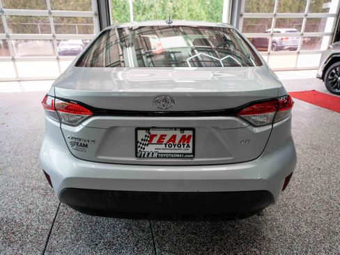Used 2023 Toyota Corolla LE image 3