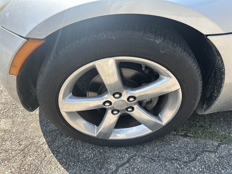 Used 2008 Pontiac Solstice Convertible w/ Premium Package RWD image 19