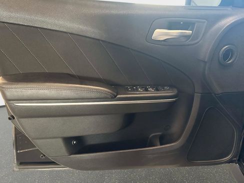 Used 2018 Dodge Charger R/T Scat Pack image 12