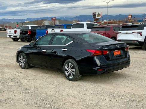 Used 2021 Nissan Altima 2.5 S image 3