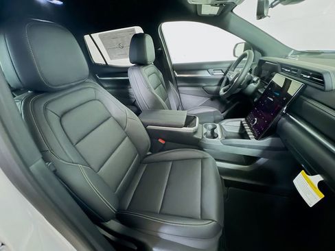 New 2026 GMC Terrain Elevation AWD/4WD image 22