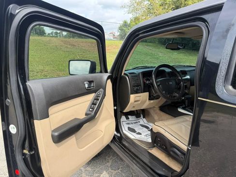 Used 2008 HUMMER H3 Luxury AWD/4WD image 12