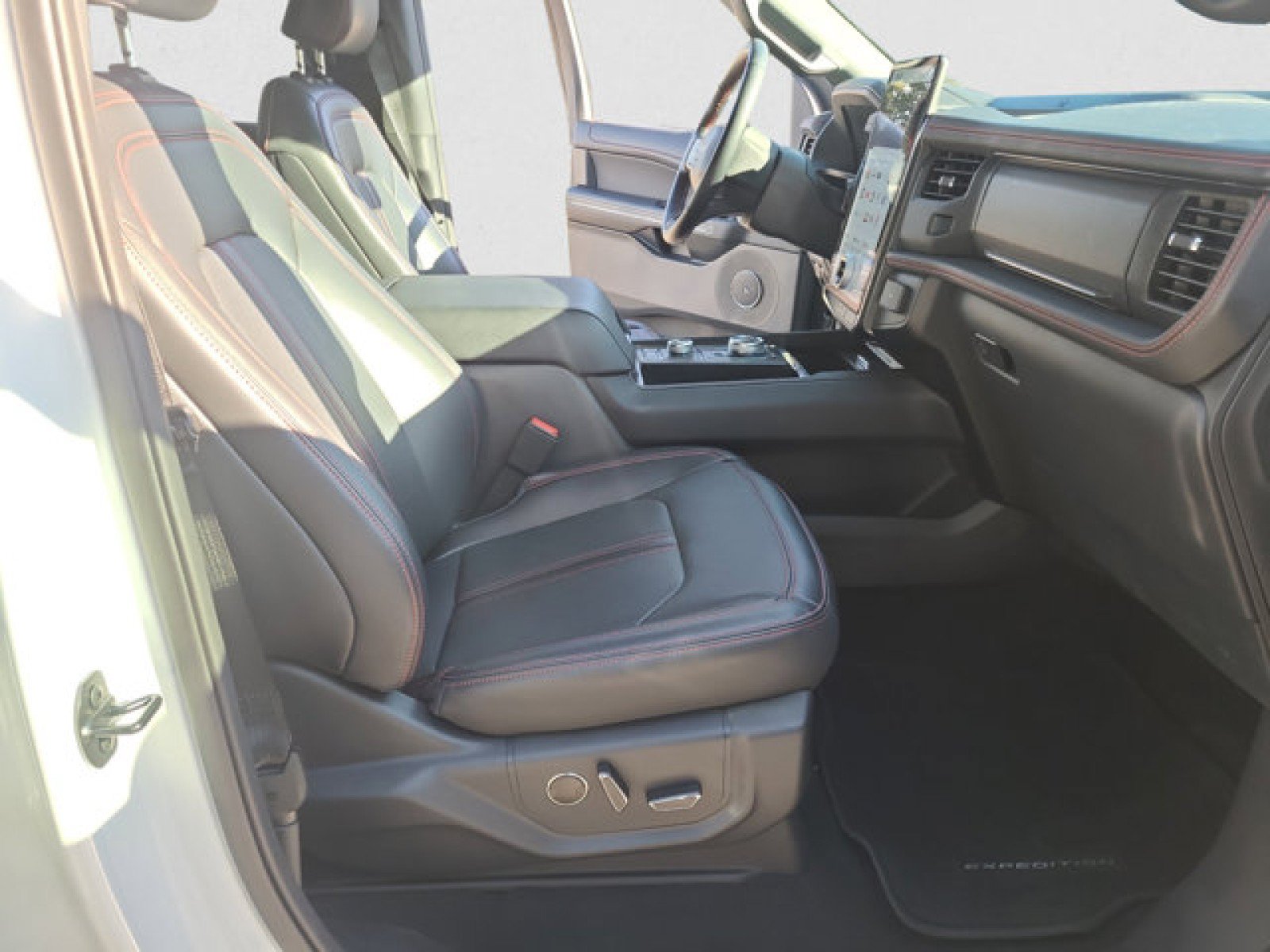 Used 2023 Ford Expedition Max Limited AWD/4WD image 22