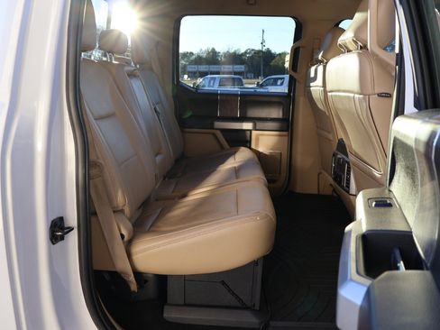 Used 2017 Ford F250 Lariat w/ Chrome Package image 12