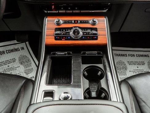 Used 2024 Lincoln Aviator Reserve image 13