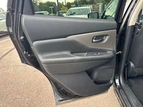 Used 2019 Nissan Murano S image 28