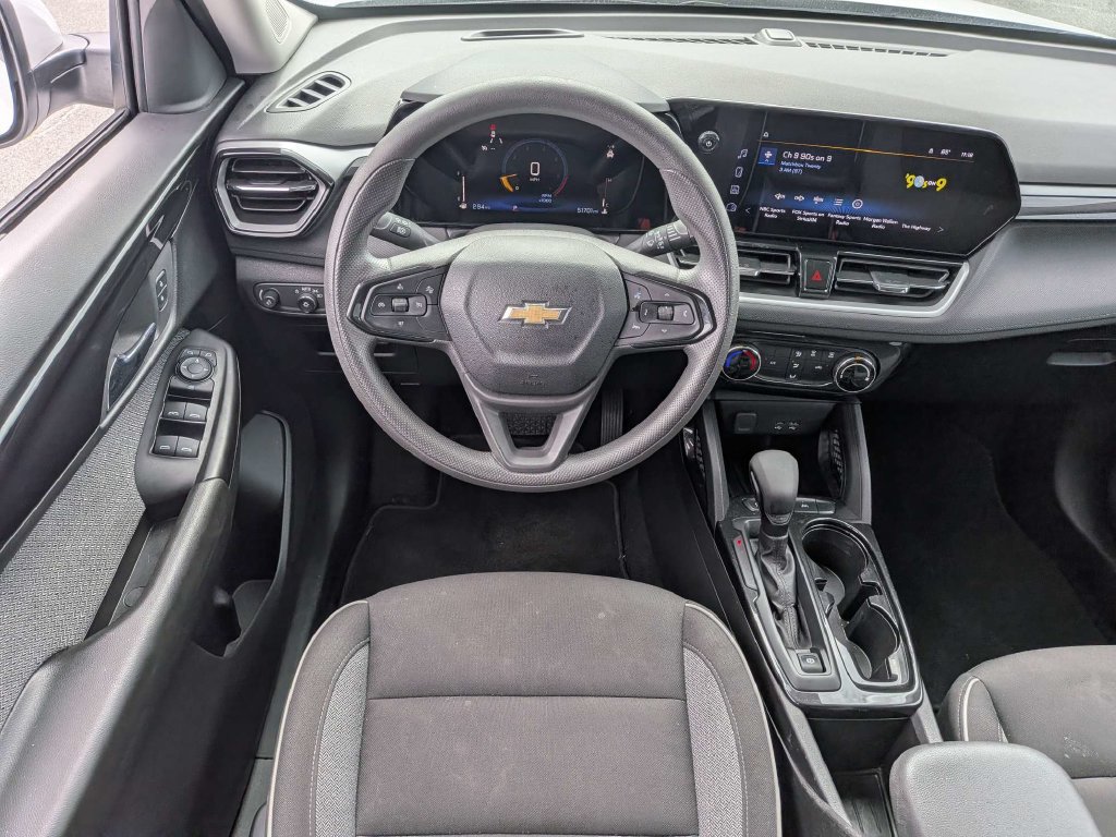 Used 2025 Chevrolet TrailBlazer LT FWD image 18