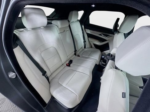 Used 2026 Jaguar F-PACE R-Dynamic S image 29