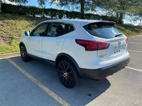 Used 2019 Nissan Rogue Sport S image 4