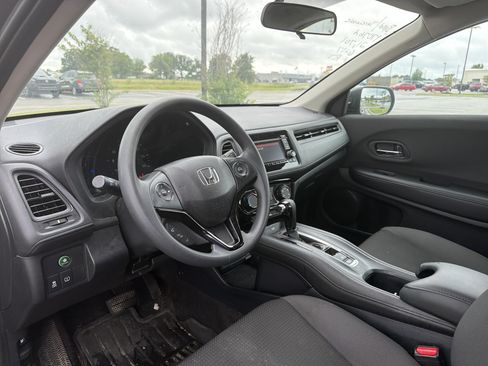 Certified 2021 Honda HR-V LX image 10