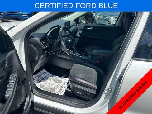 Certified 2022 Ford Escape SEL w/ SEL Stealth AWD Package image 12
