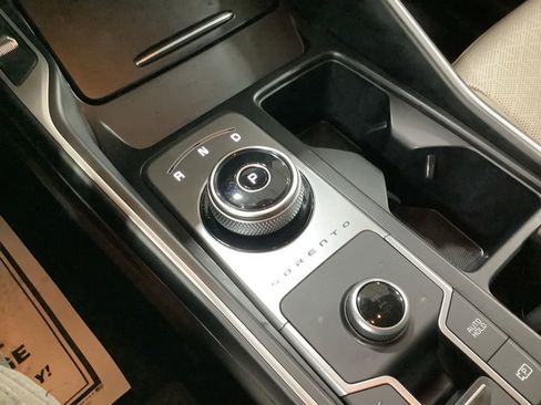 Certified 2023 Kia Sorento EX image 17