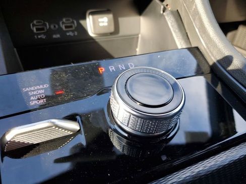 New 2025 Jeep Grand Cherokee Limited w/ Black Appearance Package image 11