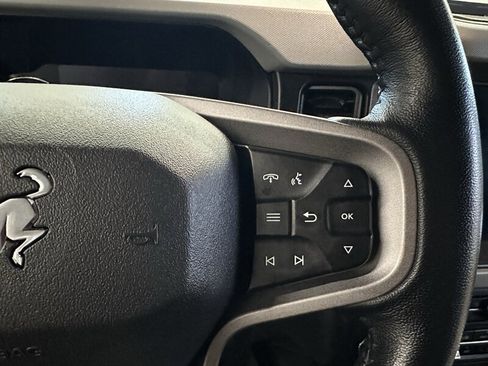 Used 2023 Ford Bronco Badlands image 31