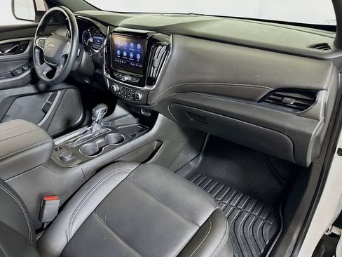 Used 2023 Chevrolet Traverse LT FWD image 27
