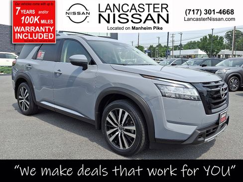 Certified 2023 Nissan Pathfinder Platinum w/ Black Appearance Package image 1