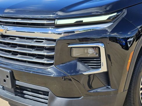 Used 2025 Chevrolet Traverse LT AWD/4WD image 12
