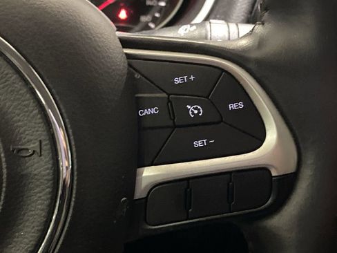 Used 2018 Jeep Compass Limited w/ Navigation Group image 11