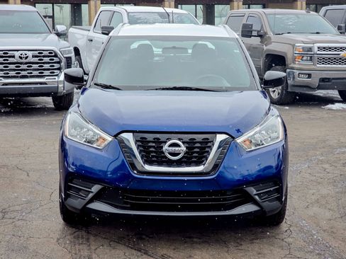 Used 2018 Nissan Kicks SV image 4
