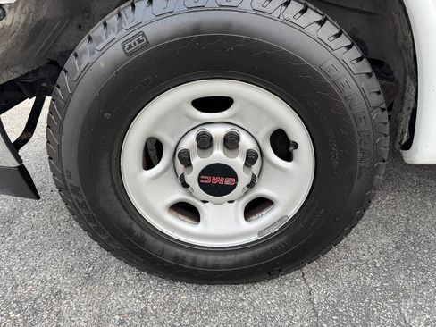 Used 2019 GMC Savana 3500 w/ Power Convenience Package RWD image 21