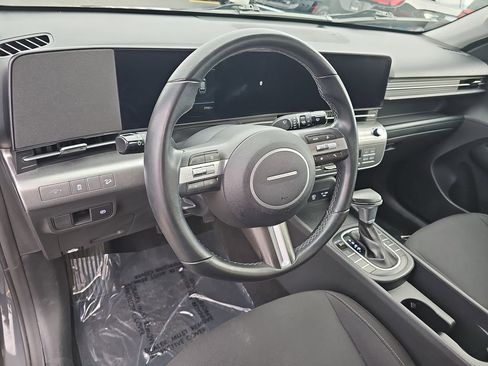 Used 2025 Hyundai Kona SEL image 15