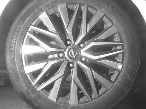 Used 2025 Nissan Altima 2.5 SV FWD image 15