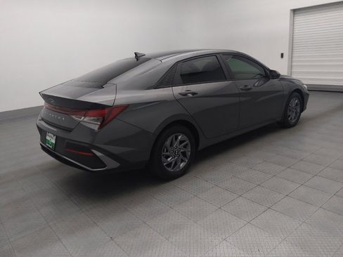 Used 2024 Hyundai Elantra SEL image 10