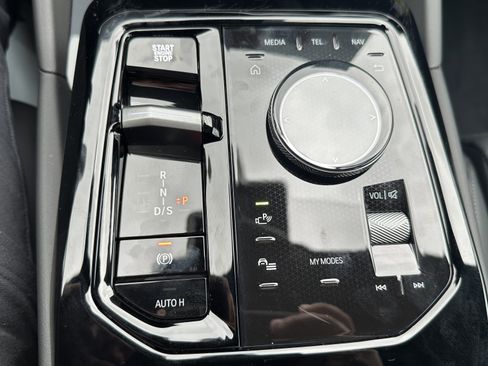 Used 2026 BMW 530i xDrive w/ M Sport Package image 27