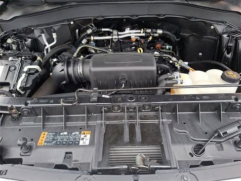 Used 2022 Ford Explorer XLT w/ Equipment Group 202A image 28